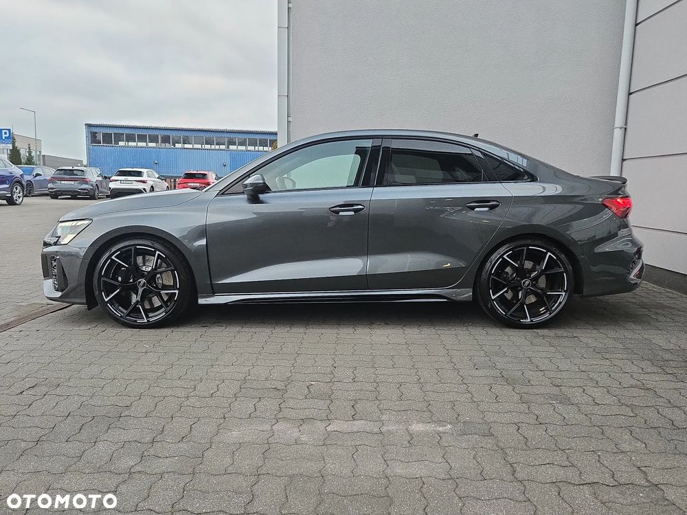 Audi RS3 Limousine - 2