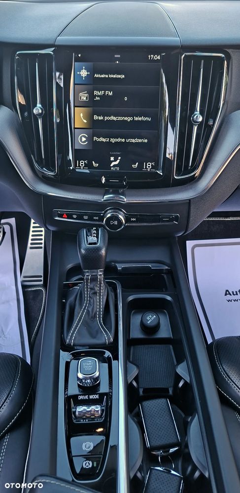 Volvo XC 60 D4 AWD Geartronic RDesign - 22