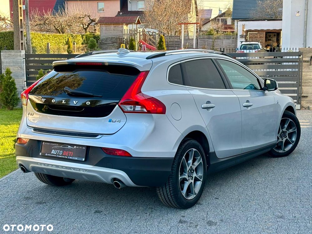 Volvo V40 D4 Drive-E Ocean Race - 8