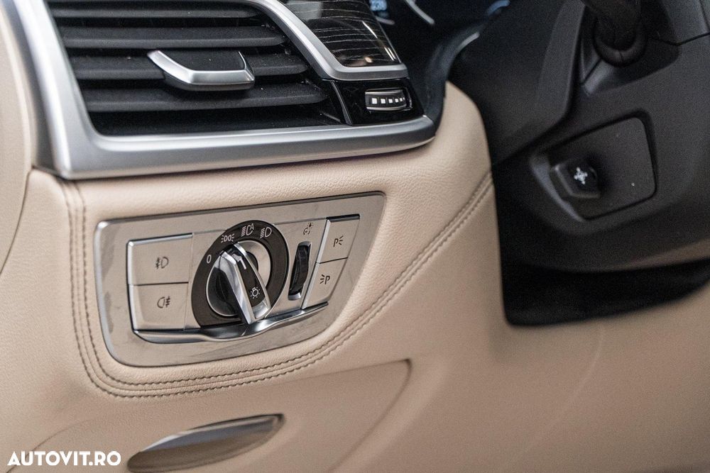 BMW Seria 7 730d xDrive - 30