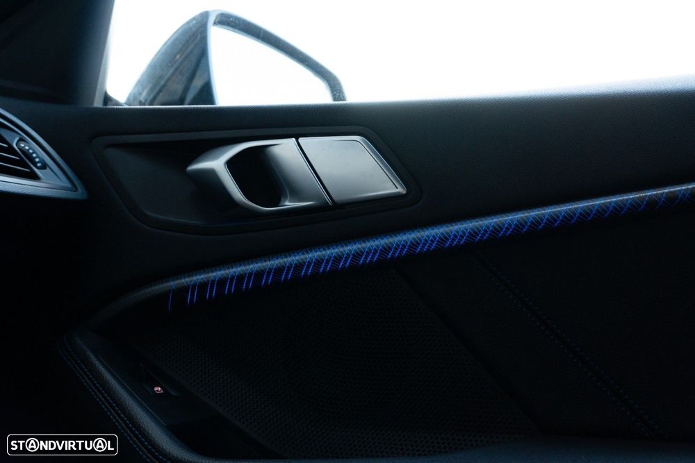 BMW 116 d Pack 50 anos M Auto - 44