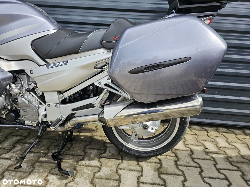 Yamaha FJR - 16