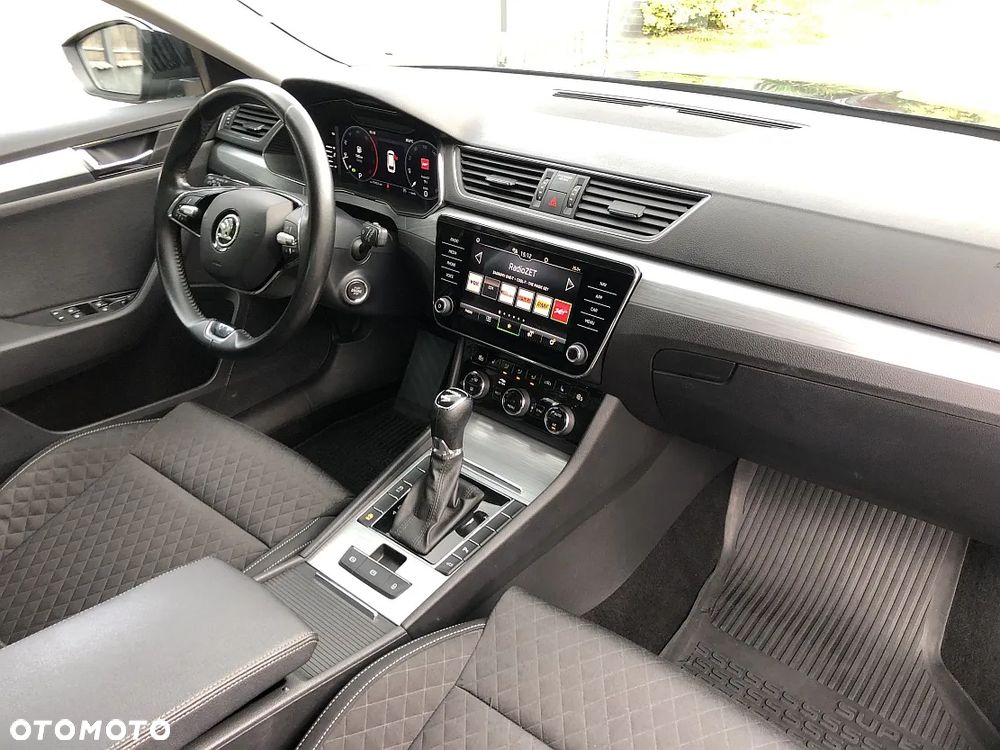 Skoda Superb 2.0 TDI SCR Style DSG - 36