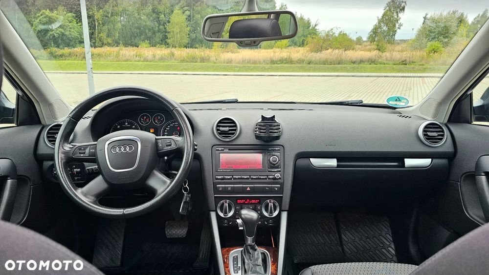Audi A3 2.0 TDI DPF (DSG) S tronic Ambition - 24