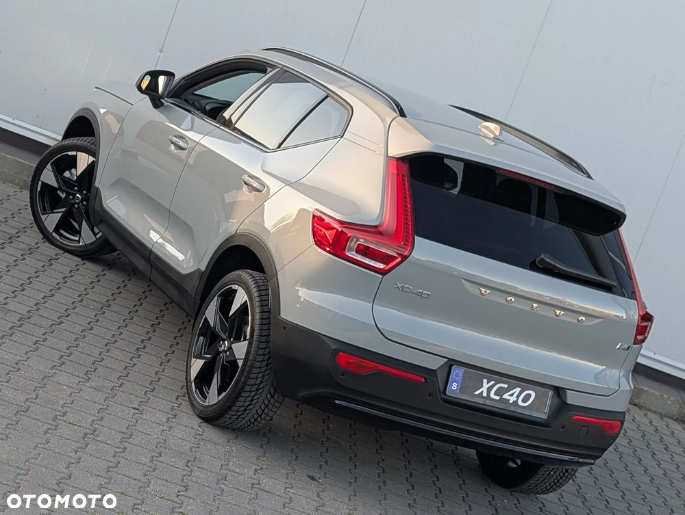 Volvo XC 40 B4 AWD Ultimate Dark - 14