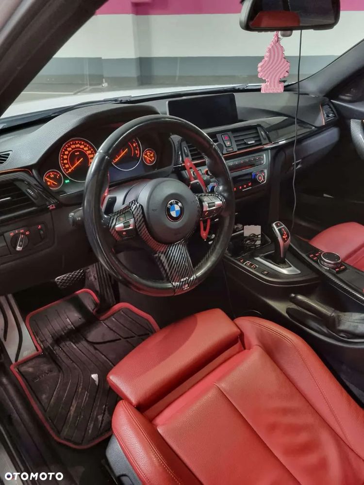 BMW Seria 3 335i xDrive - 12