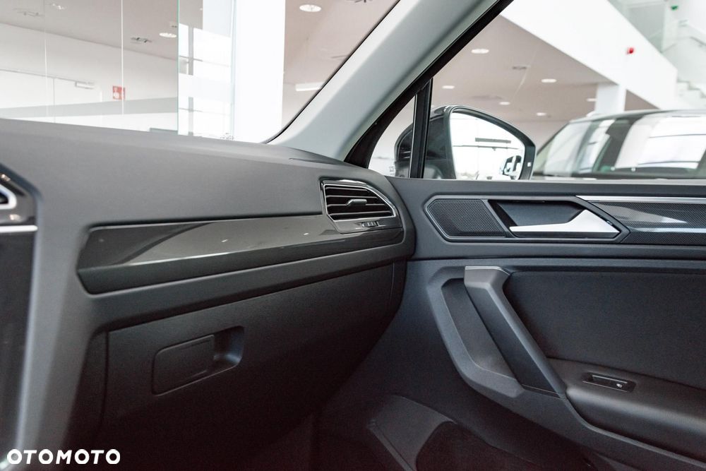 Volkswagen Tiguan - 18
