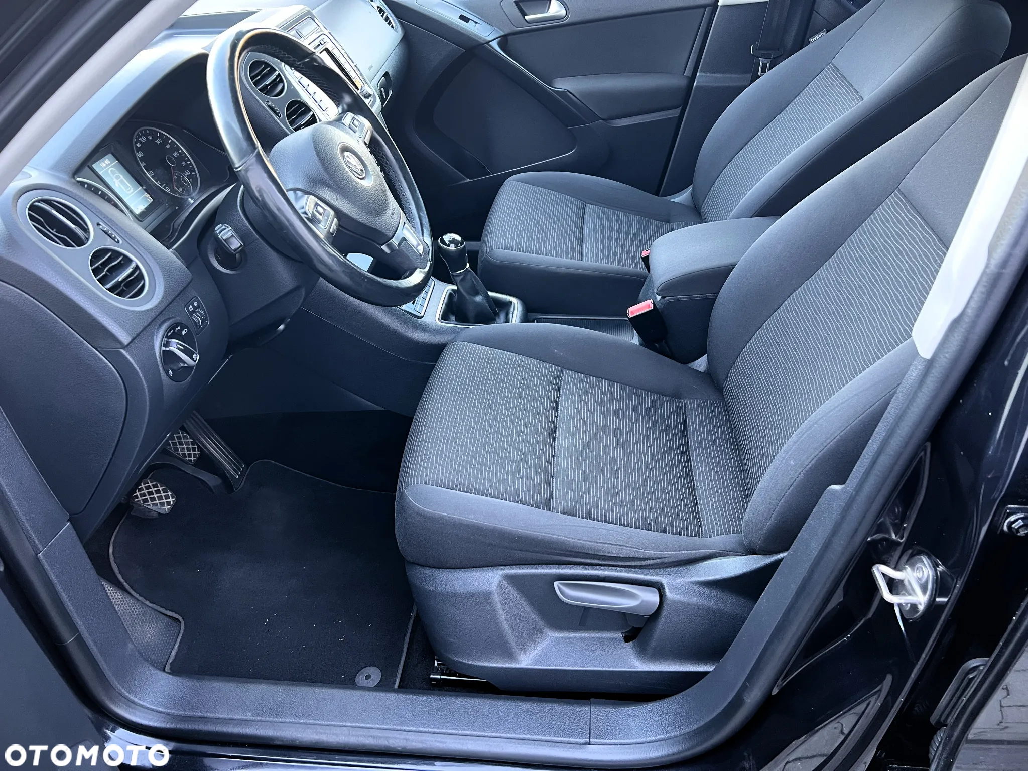 Volkswagen Tiguan - 10