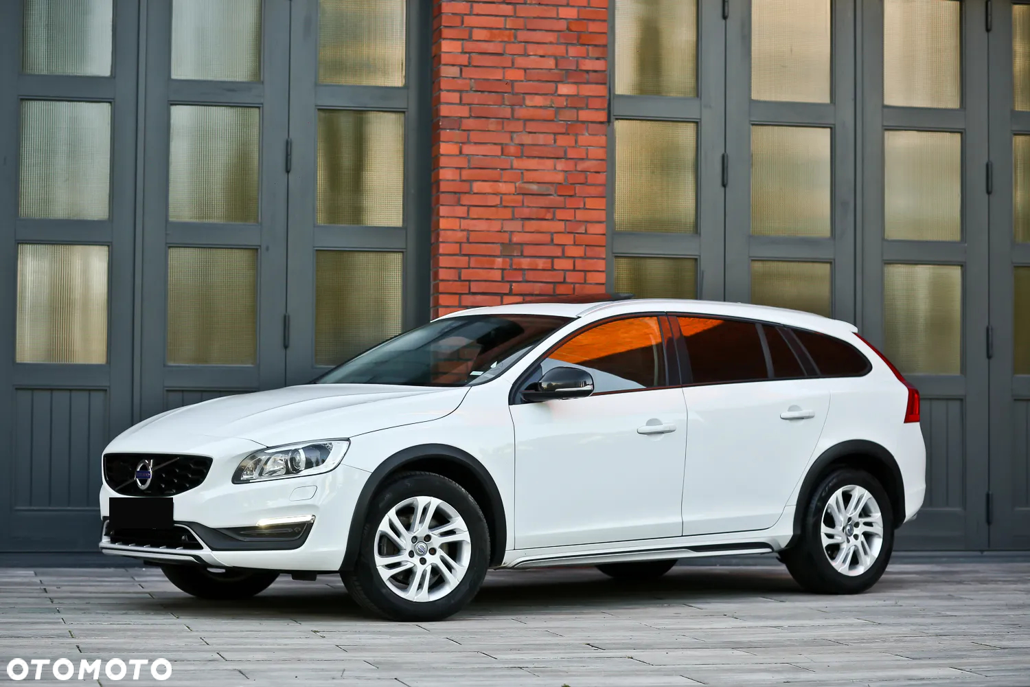 Volvo V60 Cross Country D4 Summum - 8