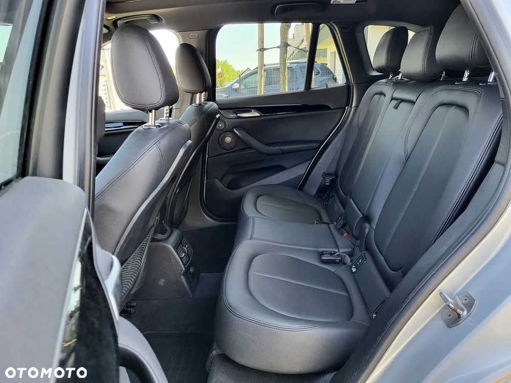 BMW X1 xDrive25i xLine - 10