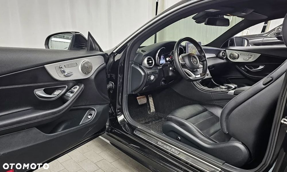 Mercedes-Benz Klasa C 200 9G-TRONIC AMG Line - 6
