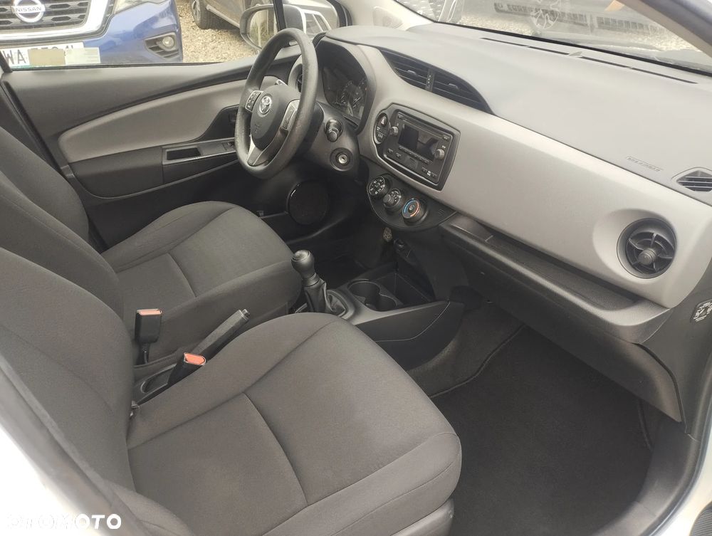 Toyota Yaris 1.0 Active EU6 - 15