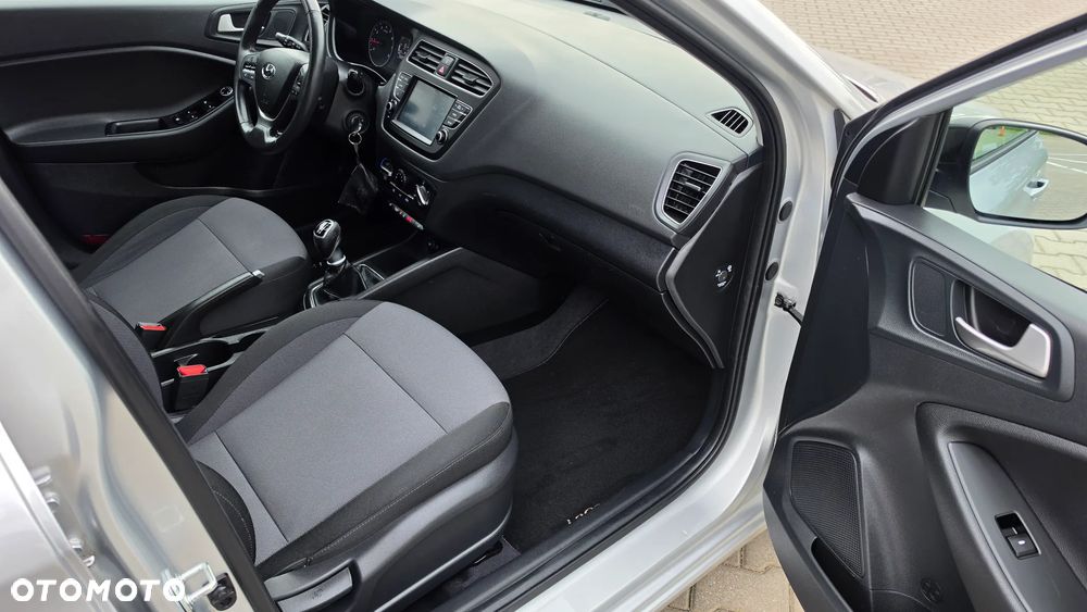 Hyundai i20 - 16
