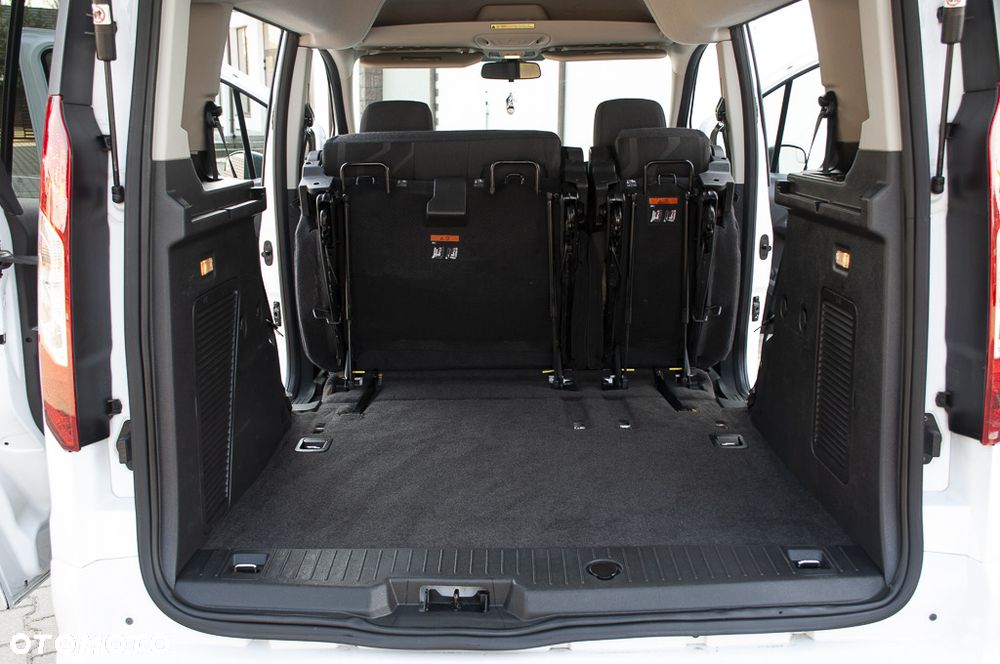 Ford Transit Connect - 32