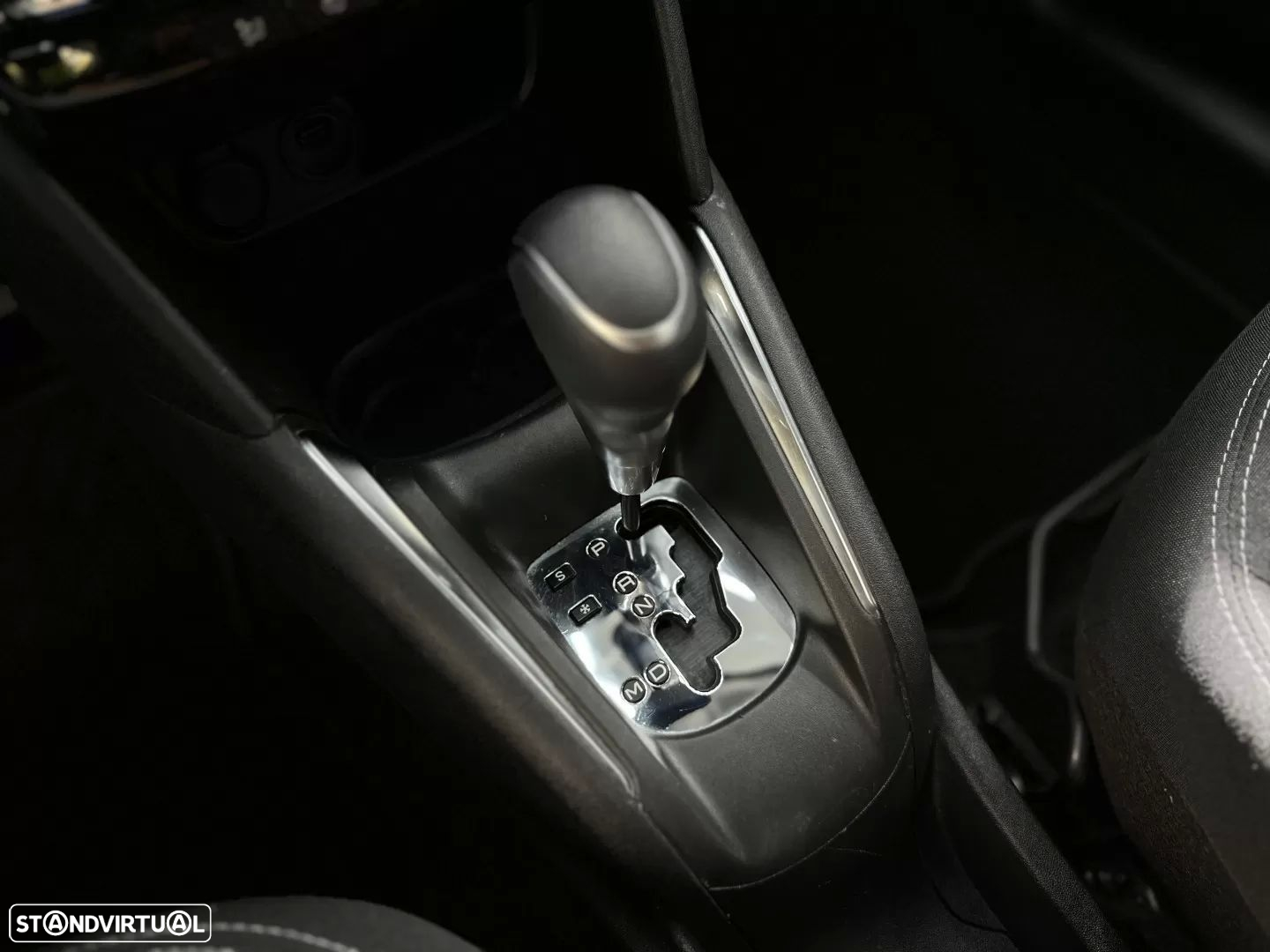 Peugeot 208 1.2 PureTech Allure EAT6 - 20