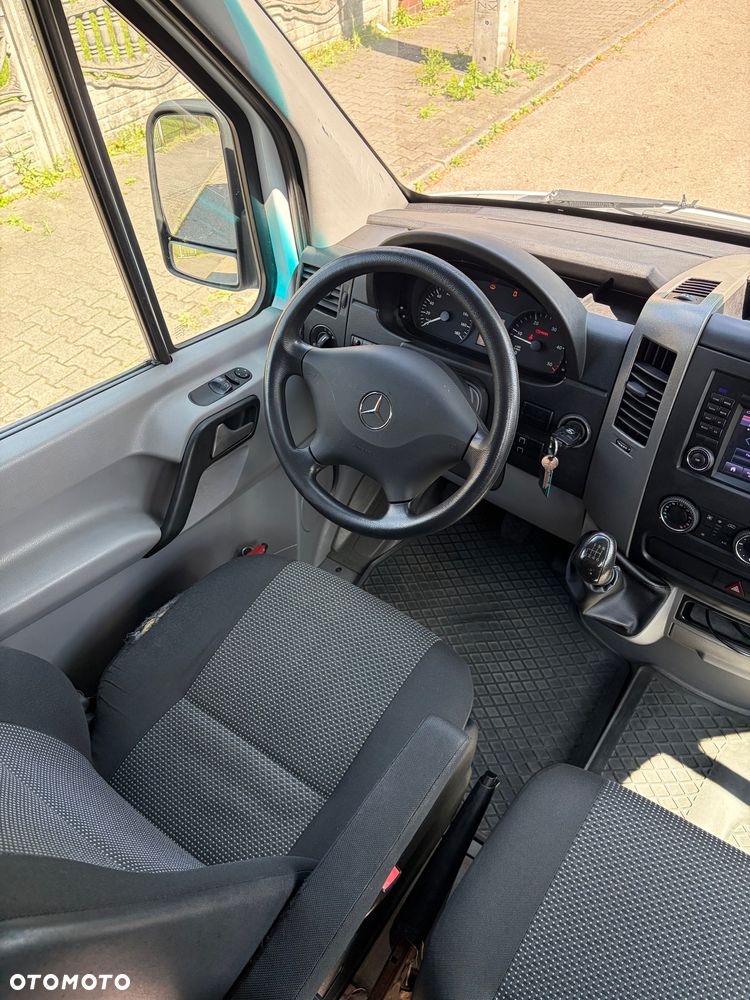 Mercedes-Benz Sprinter - 20