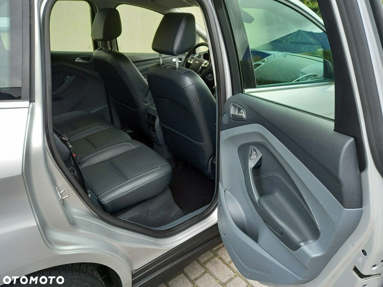 Ford C-MAX 1.6 TDCi Titanium - 23