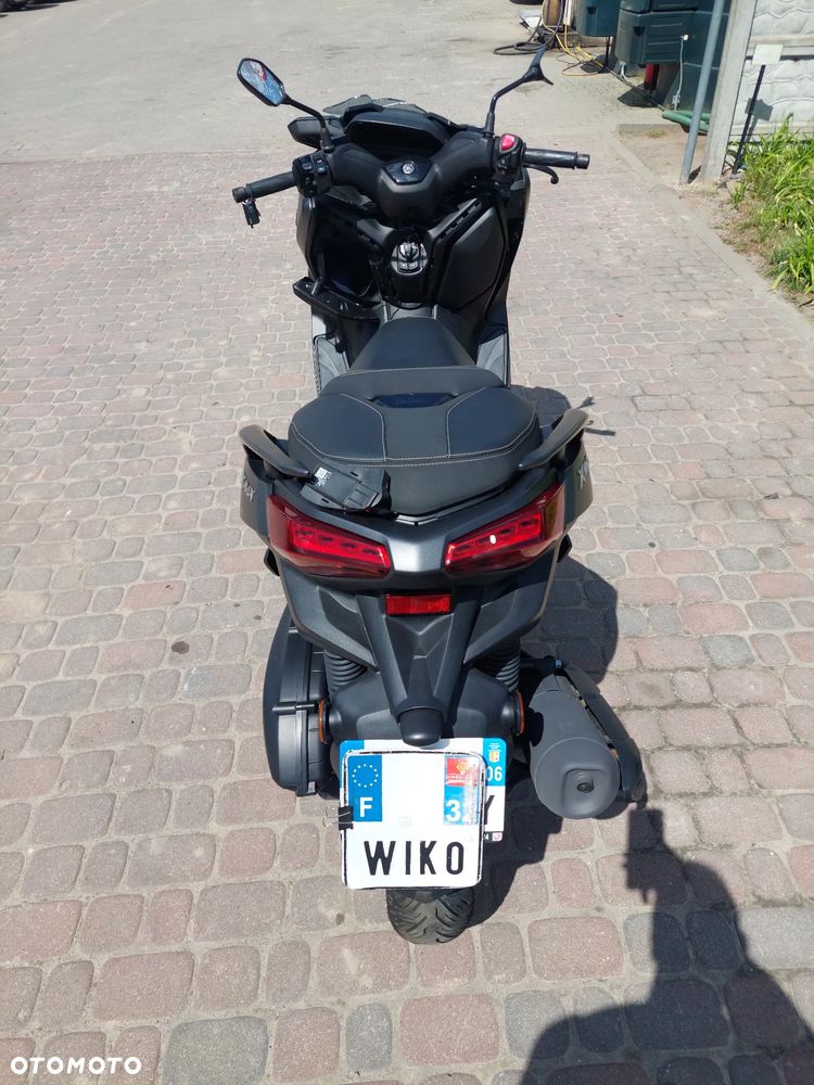 Yamaha X-max - 4