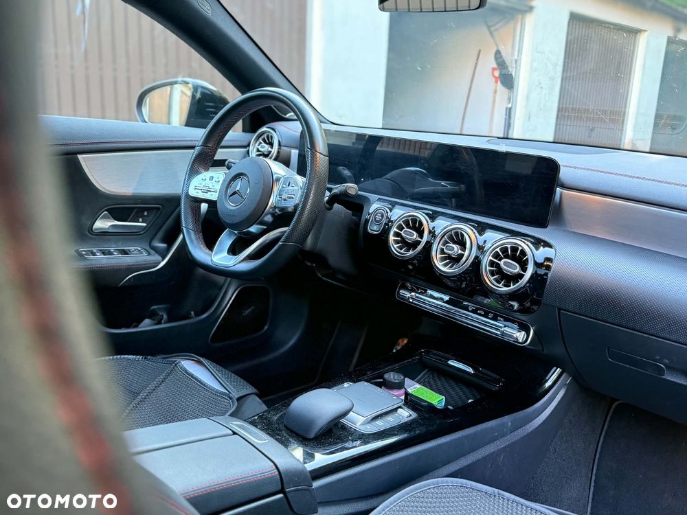 Mercedes-Benz CLA 200 d 4-Matic AMG Line 8G-DCT - 18