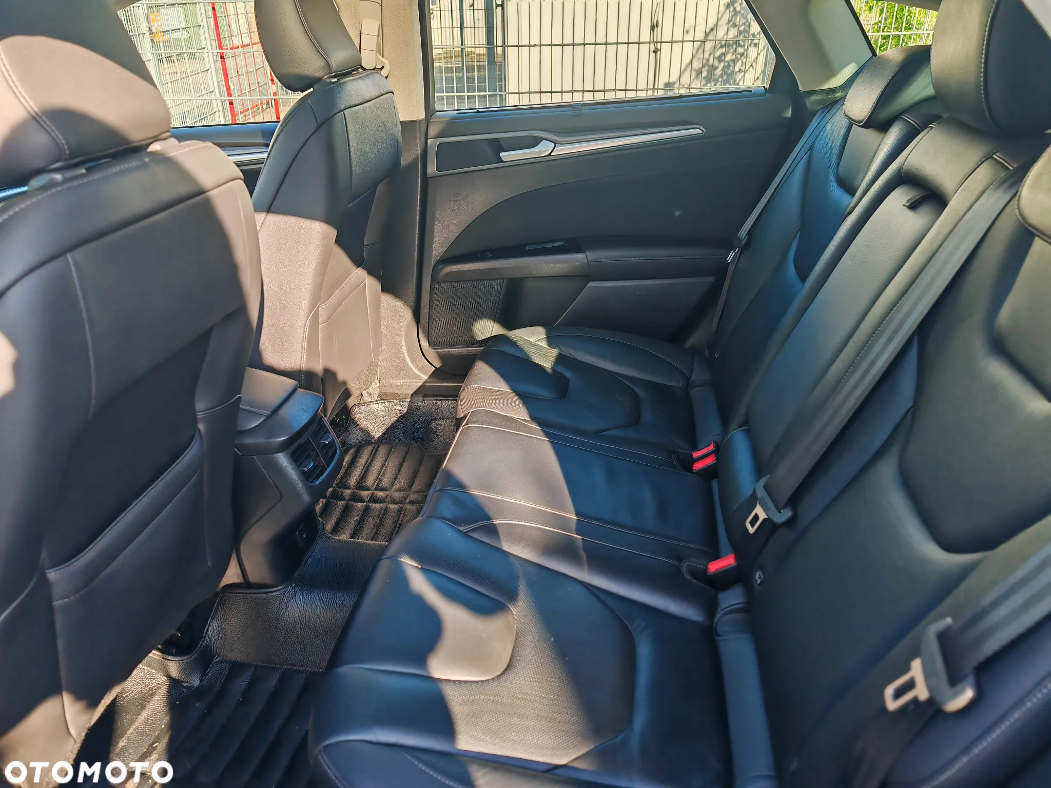 Ford Mondeo 2.0 TDCi Titanium - 10
