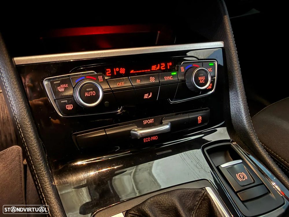 BMW 218 Active Tourer d Sport-Aut. Sport Line - 16