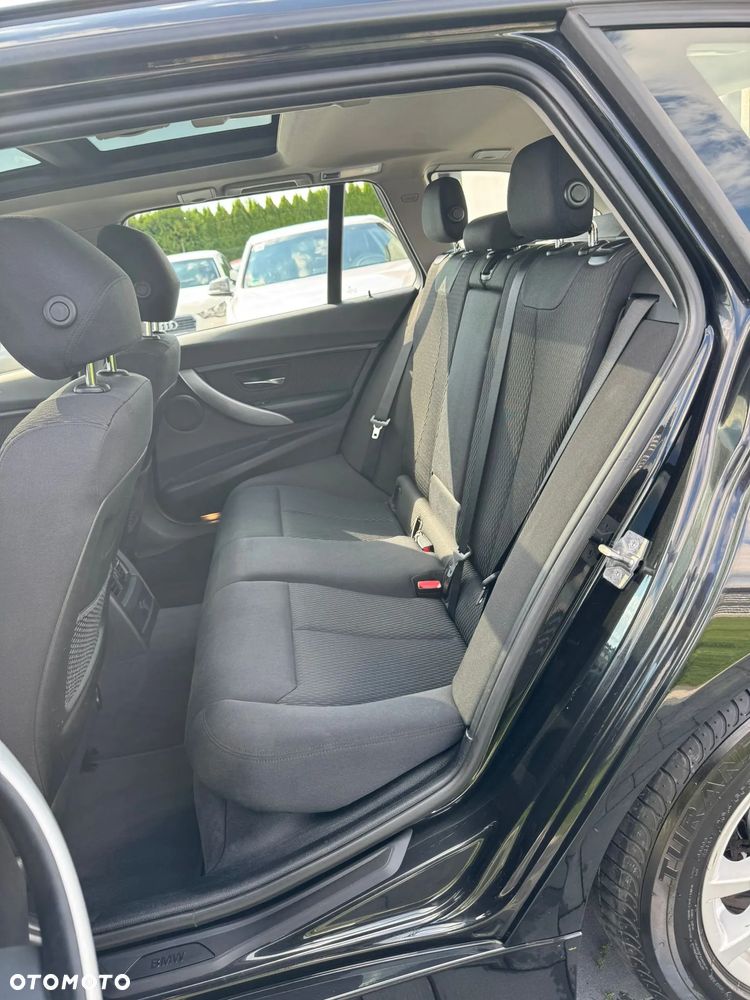 BMW Seria 3 318d Luxury Line - 19