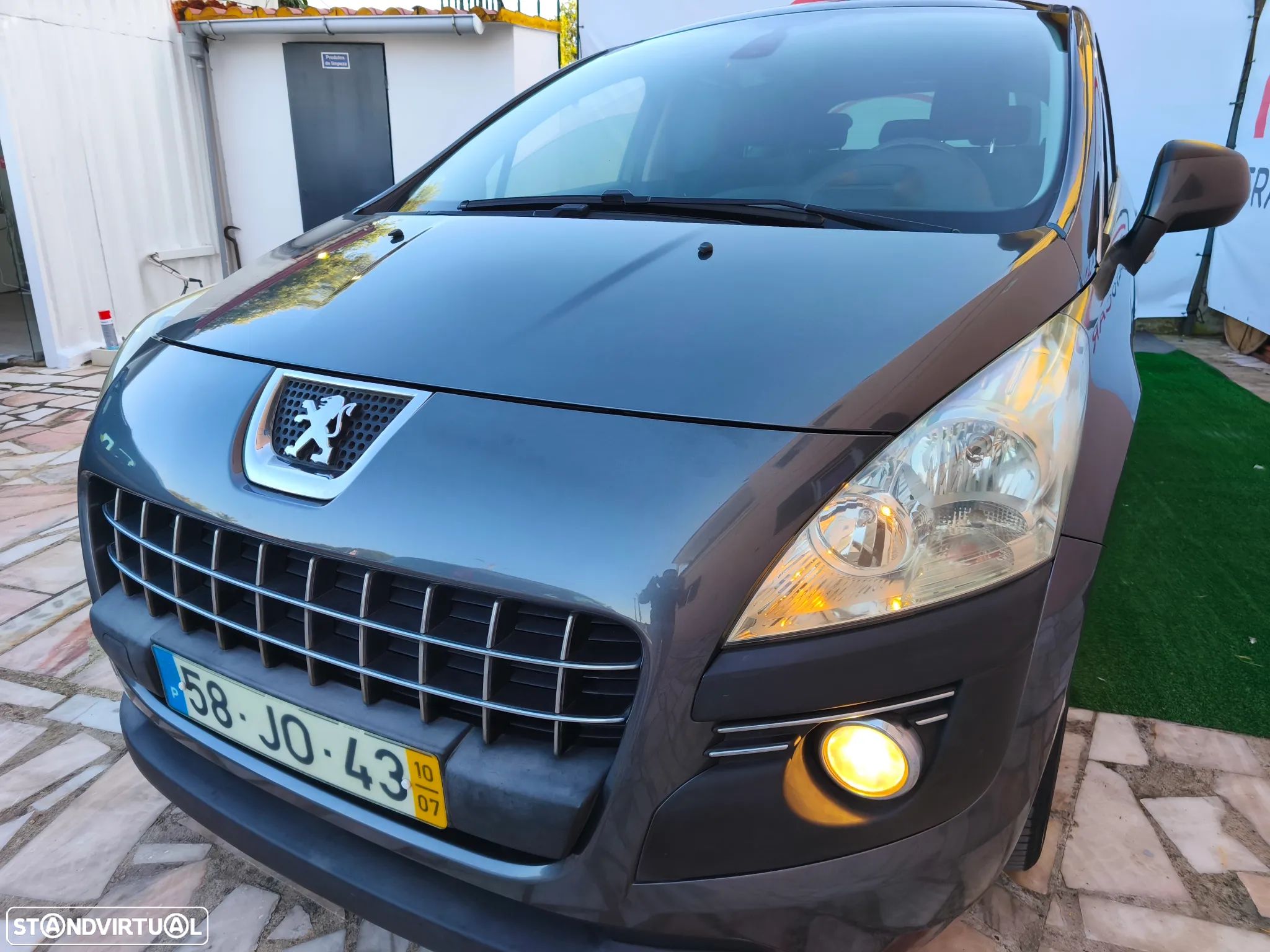 Peugeot 3008 1.6 HDi Premium JLL17 - 1