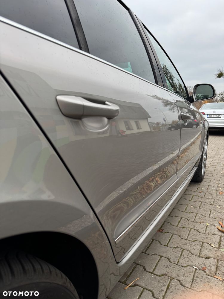 Skoda Superb 2.0 TDI Elegance DSG - 14