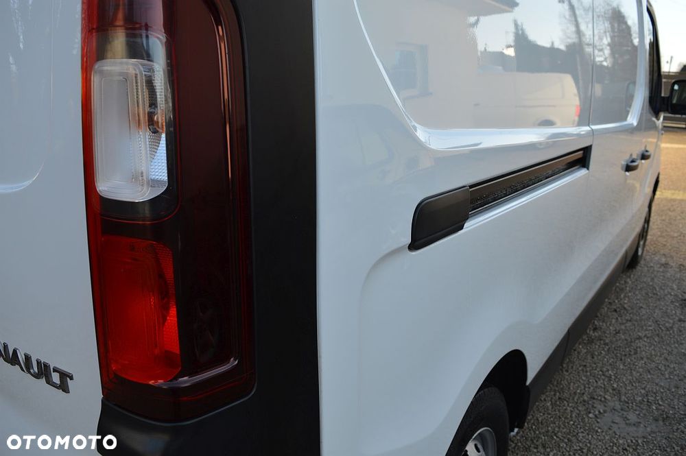 Renault TRAFIC DŁUGI LONG L2H1 JAK NOWY - 11