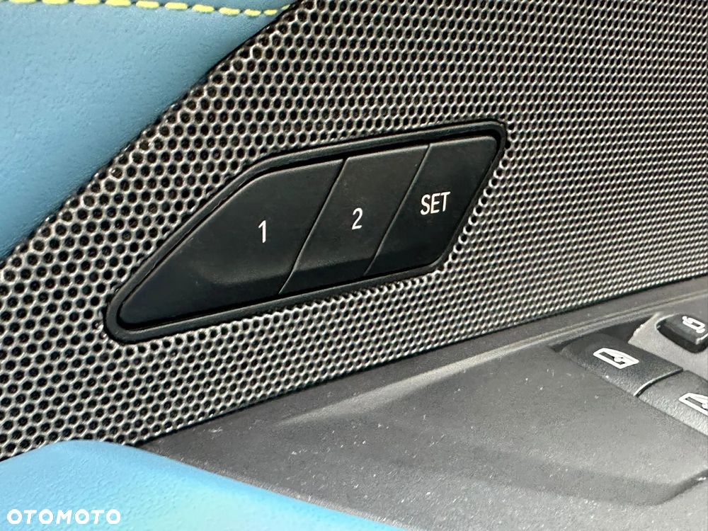 BMW M4 Competition M xDrive sport - 28