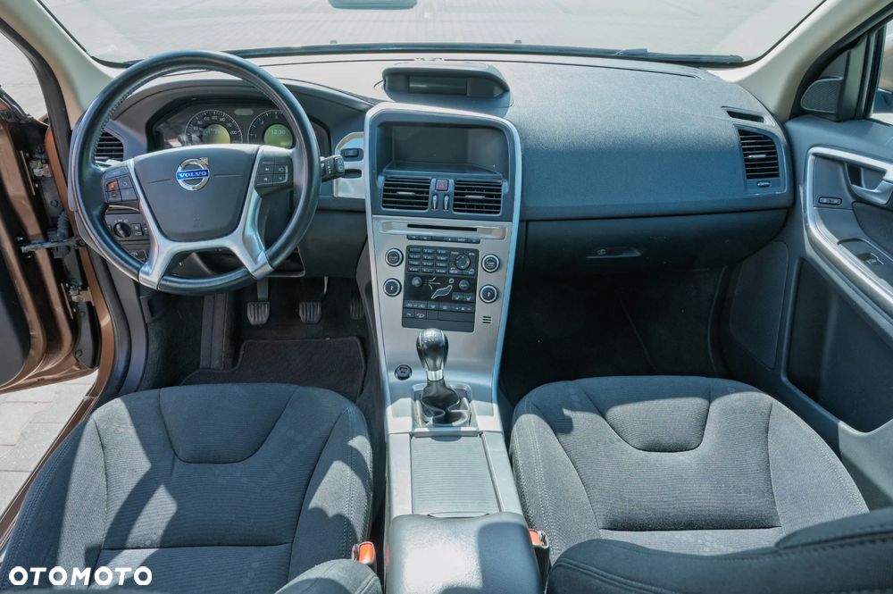 Volvo XC 60 D4 AWD Momentum - 15