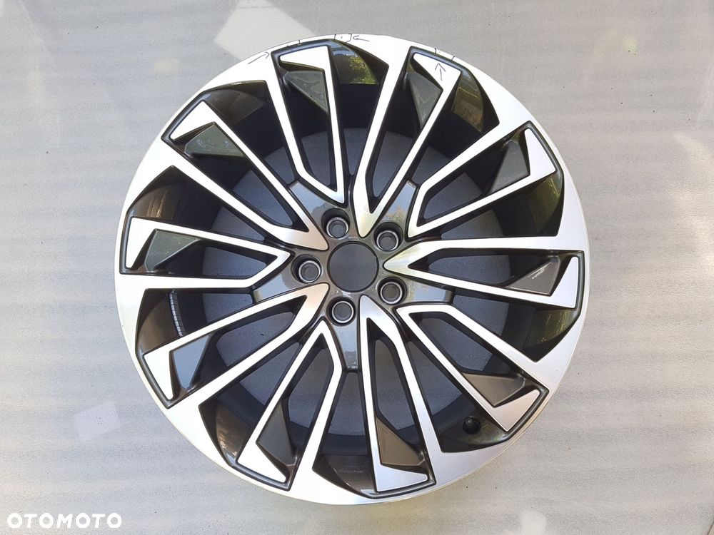 audi a7 s7 felga aluminiowa 19 cali 8,5j et 19 4k8601025t - 2