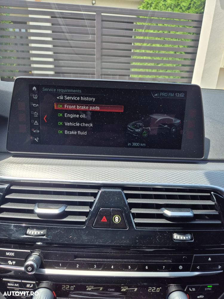 BMW Seria 5 520d xDrive AT - 12