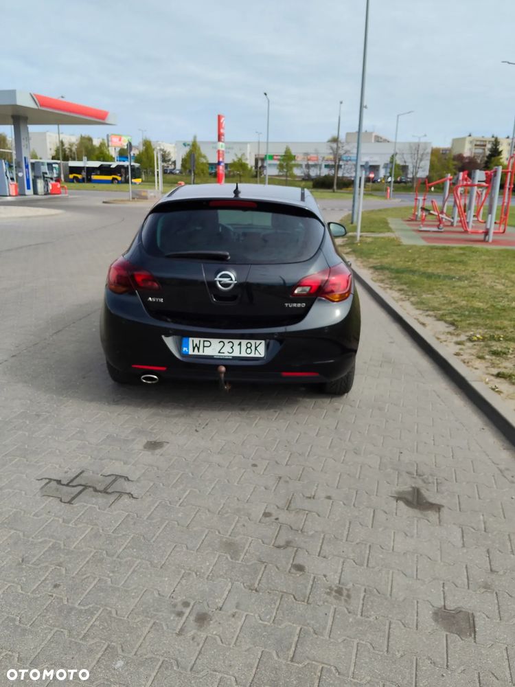 Opel Astra 1.4 T Cosmo - 2