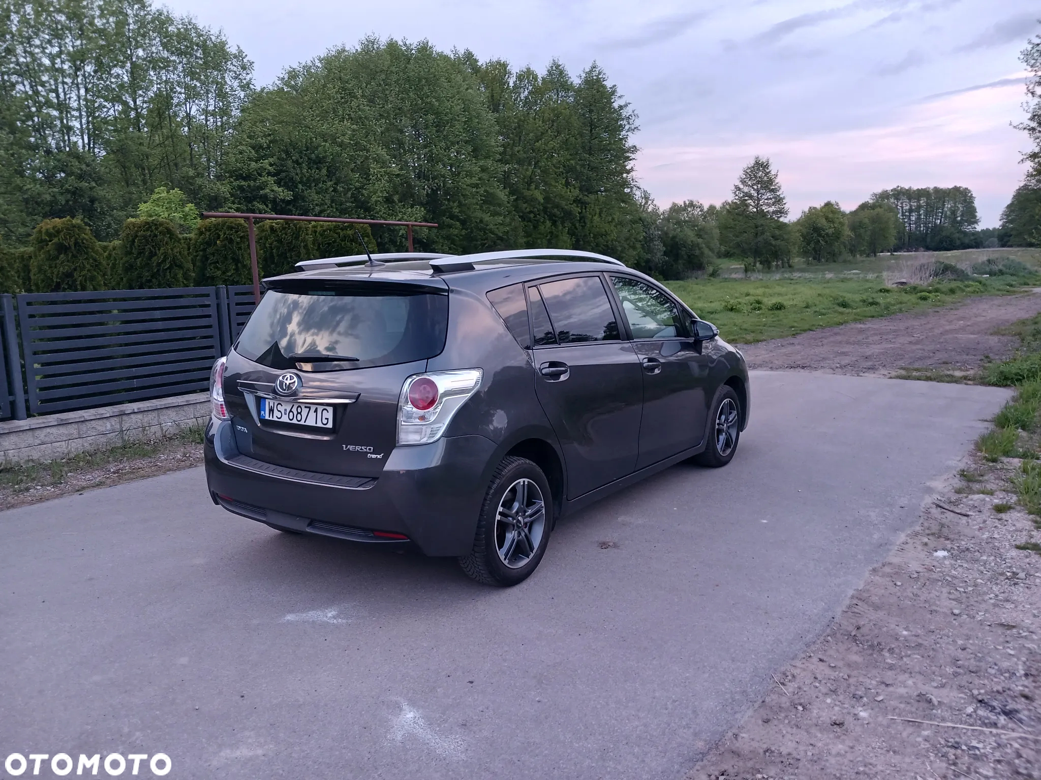 Toyota Verso 1.8 Premium 7os MS - 4