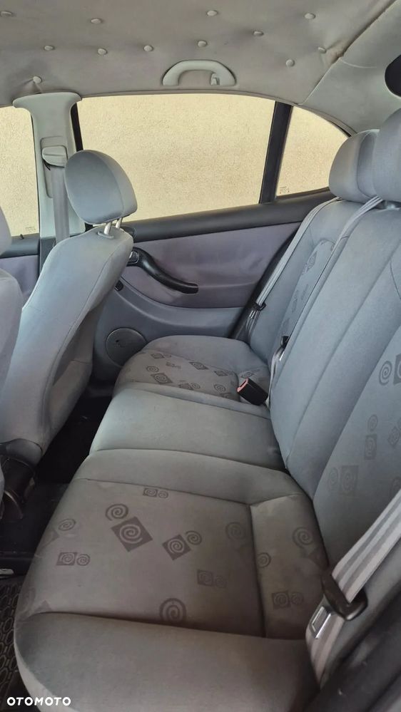 Seat Leon 1.9 TDI Signo - 6