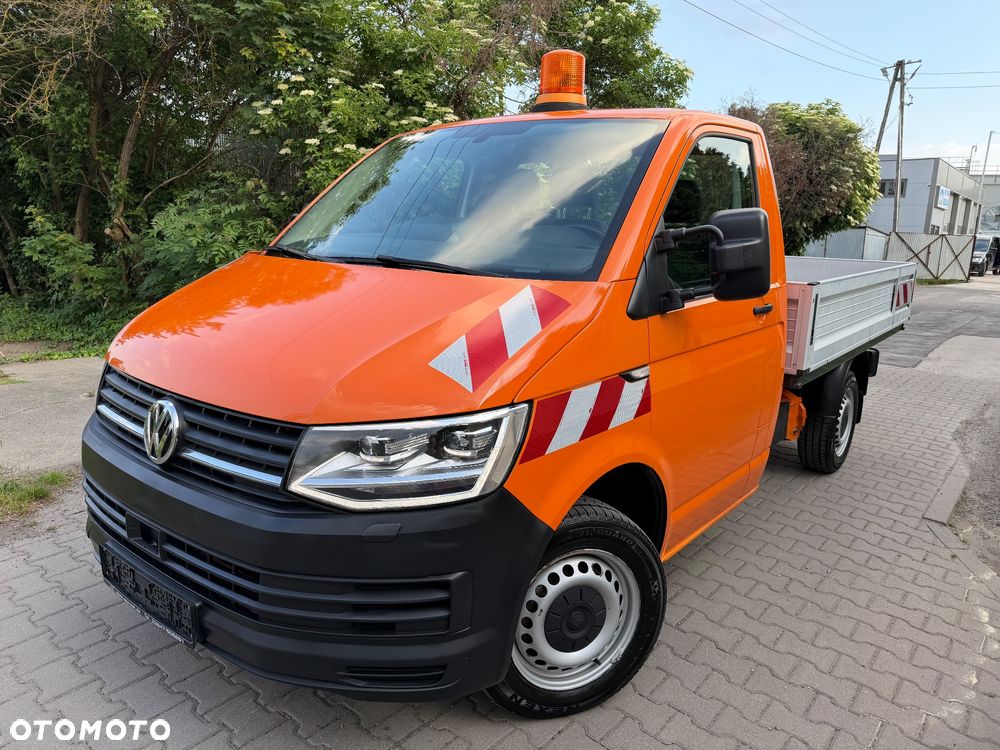 Volkswagen Transporter - 1