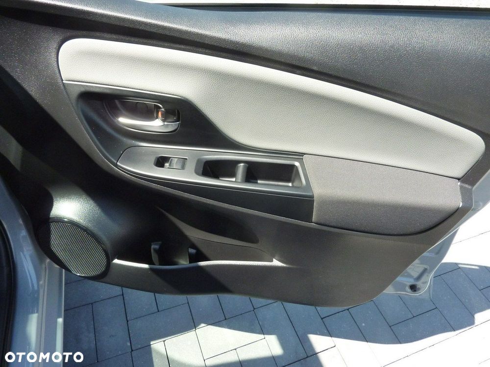 Toyota Yaris - 31