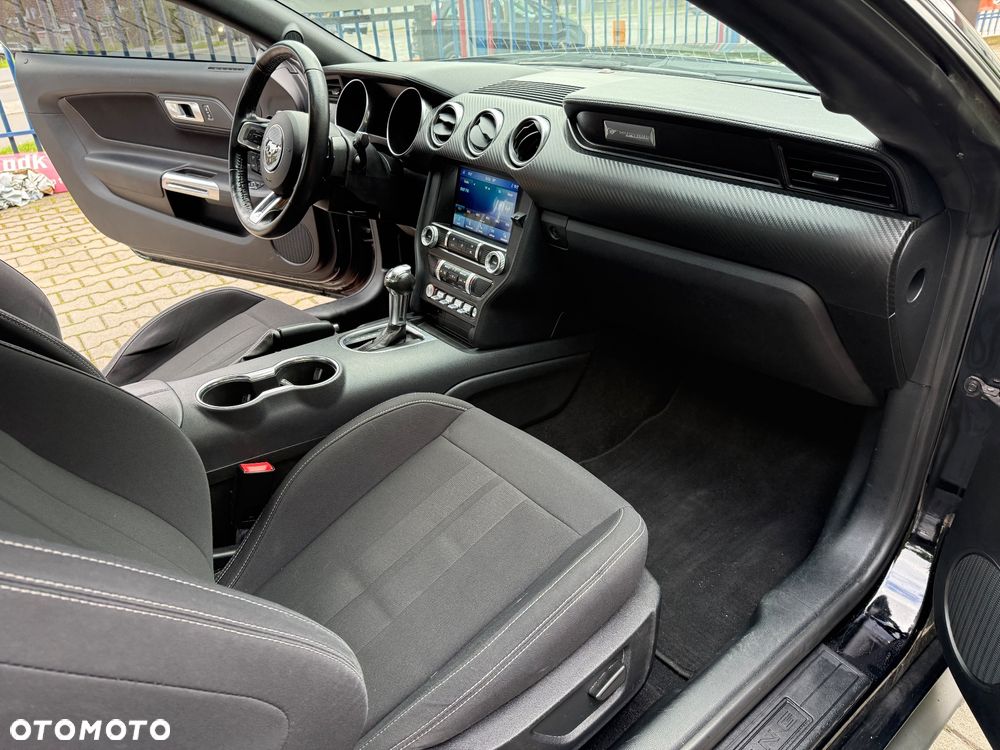 Ford Mustang - 14