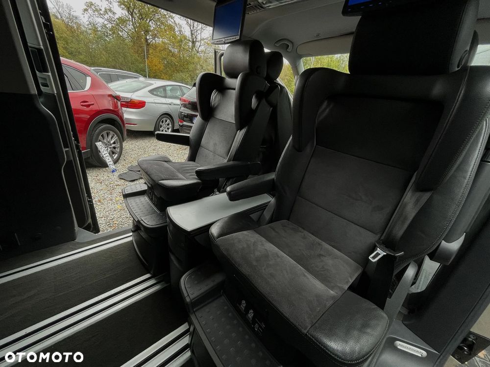 Volkswagen Multivan - 36