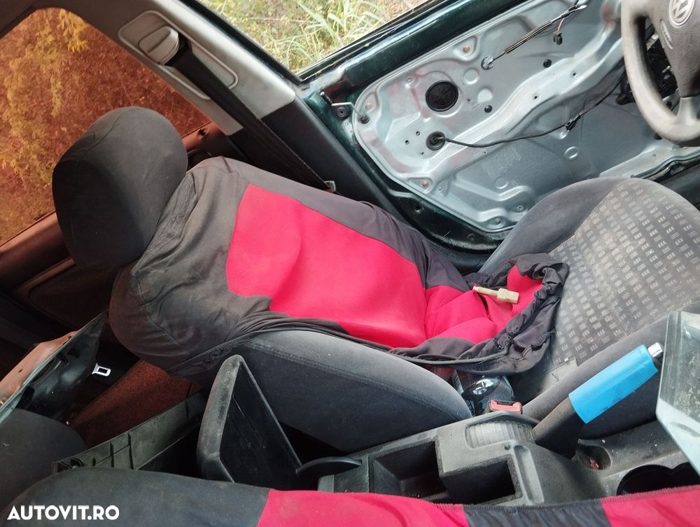 Dezmembrari  VW PASSAT B5, B5.5  1996  > 2005 2.0 Benzina - 5