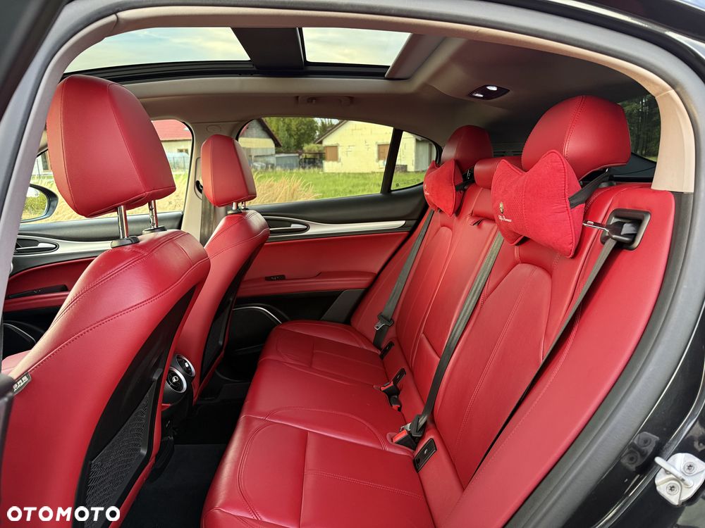 Alfa Romeo Stelvio 2.0 Turbo 16V AT8-Q4 First Edition - 11