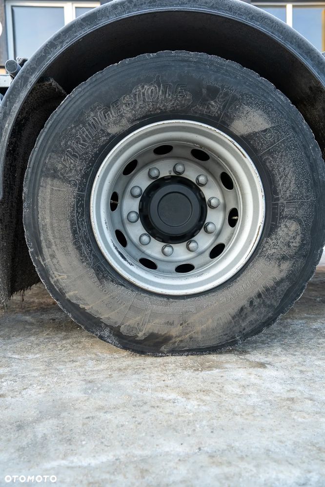 Renault C440 6x2 - 13