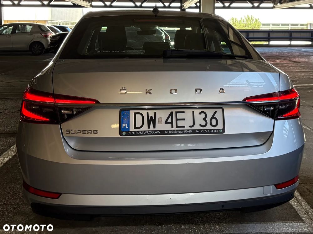 Skoda Superb 2.0 TDI Ambition DSG - 9
