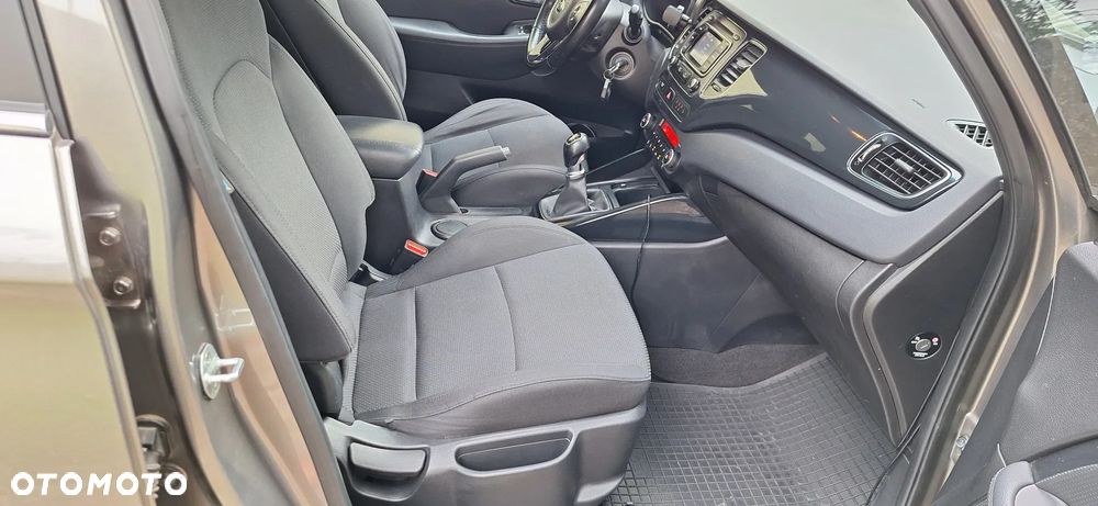 Kia Carens 1.6 GDI L 7os - 12