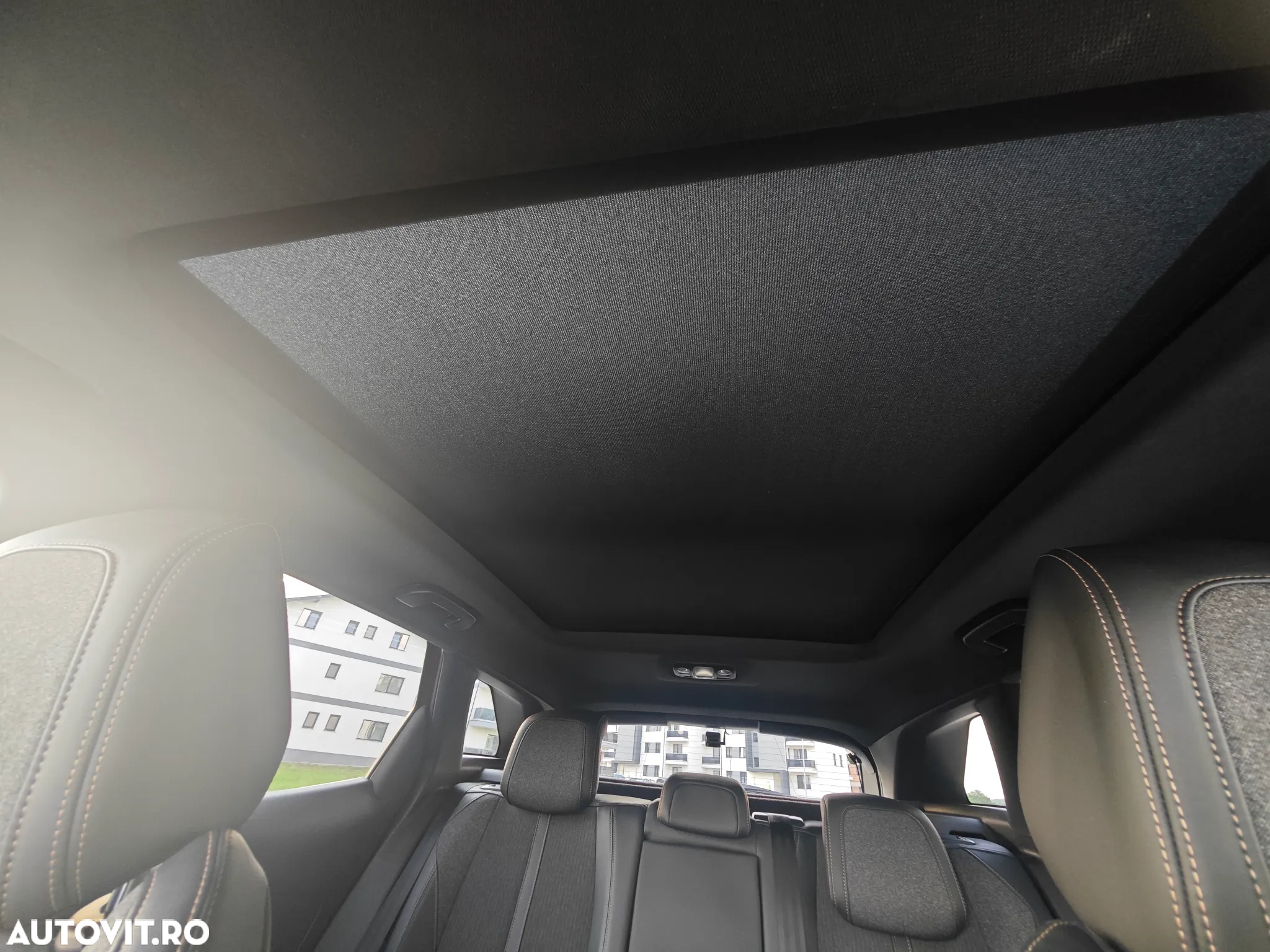Peugeot 3008 1.6 PureTech Turbo S&S EAT8 GT-Line - 4