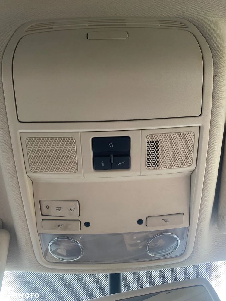 Volkswagen Passat 2.0 TDI Comfortline - 34