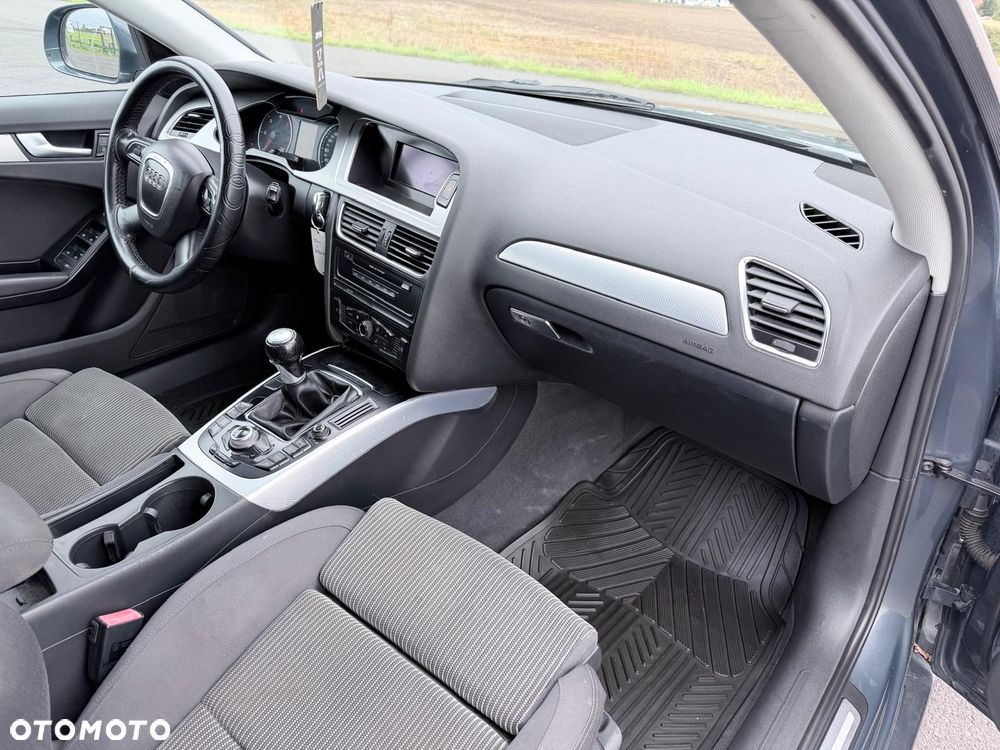 Audi A4 Avant 2.0 TDI DPF Ambiente - 12