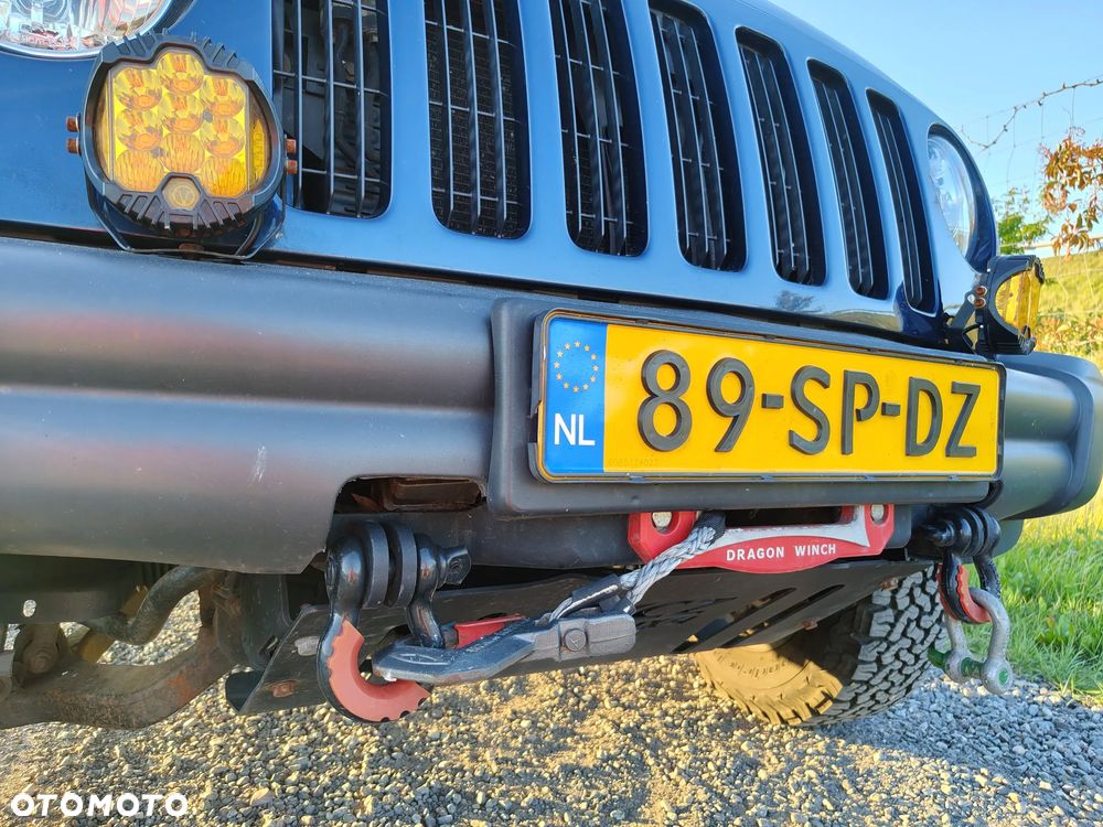 Jeep Cherokee - 12