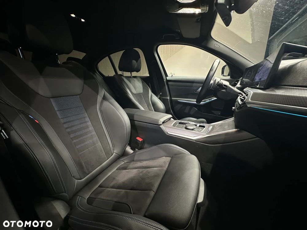 BMW Seria 3 318i M Sport - 12